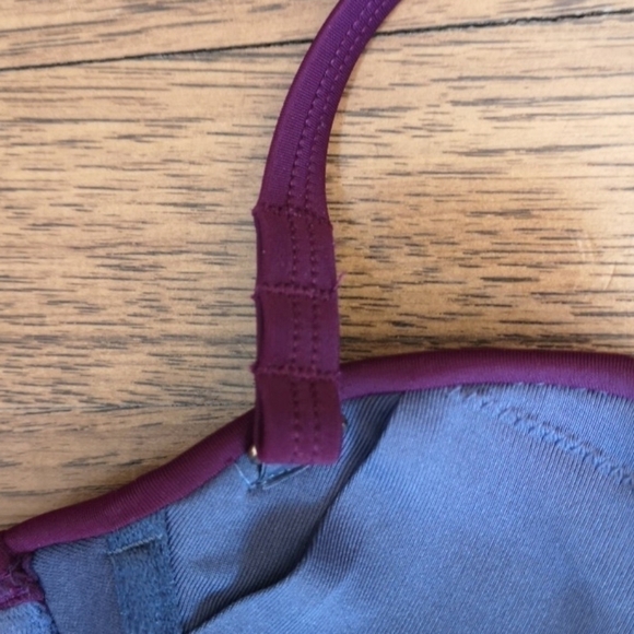 𝅺Victoria's Secret Bikini Top Plum Underwire 34A - Picture 3 of 6